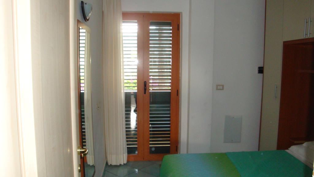 Forio di Ischia Ischia Uno Residence الغرفة الصورة